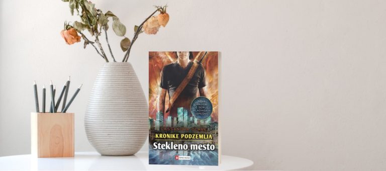 Recenzija knjige: Stekleno mesto (3. del Mortal Instruments)