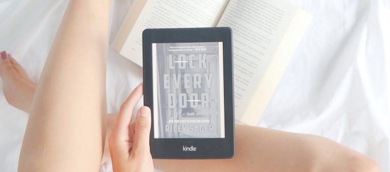 Napetost v knjigi Lock Every Door lahko reže&scaron; z nožem